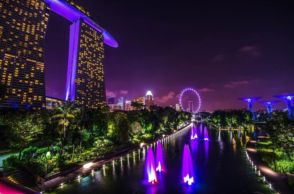Complete Budget Travel Guide to Singapore With Top 10 Places